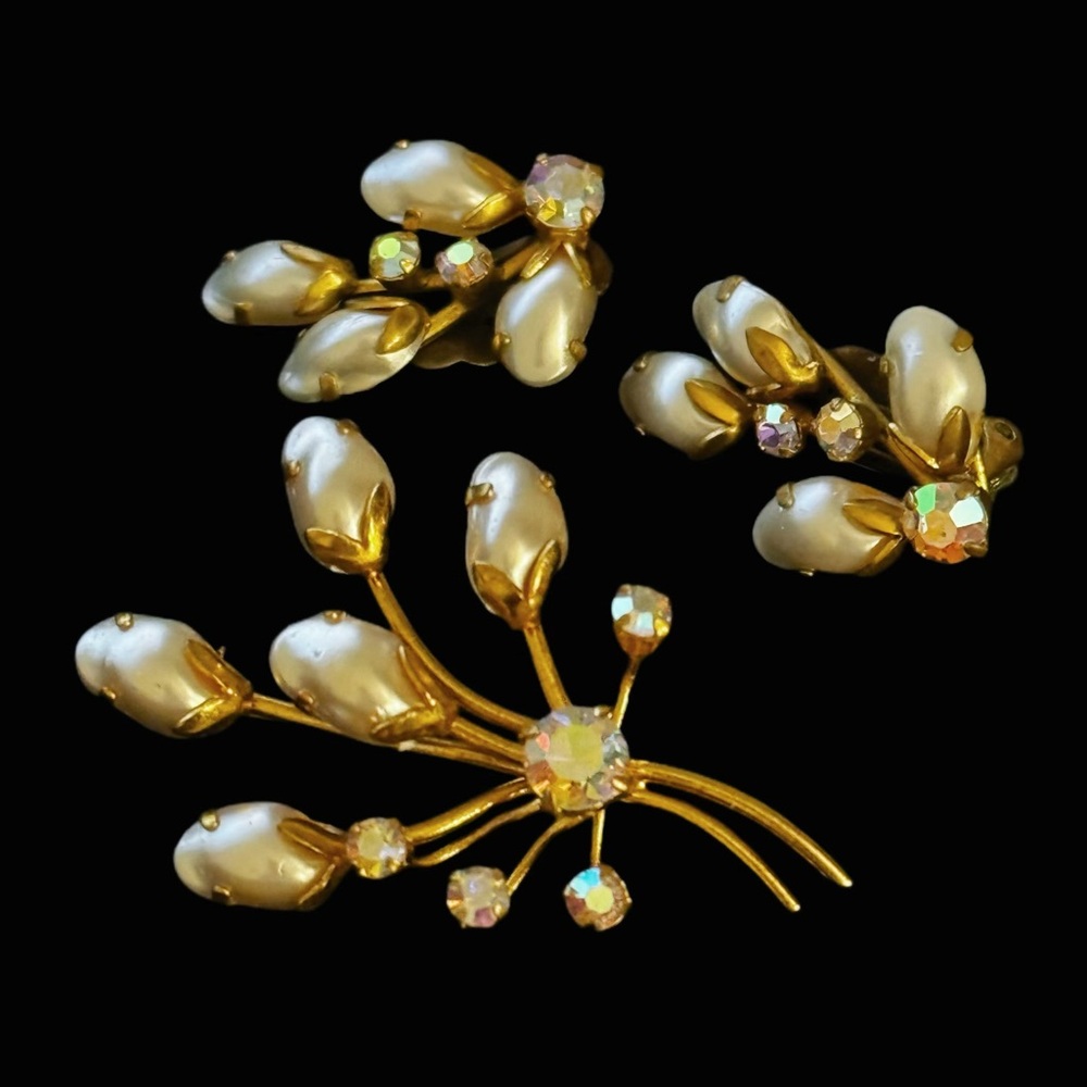 ✨Stunning Signed Austria Clip On Earrings and Brooch Set